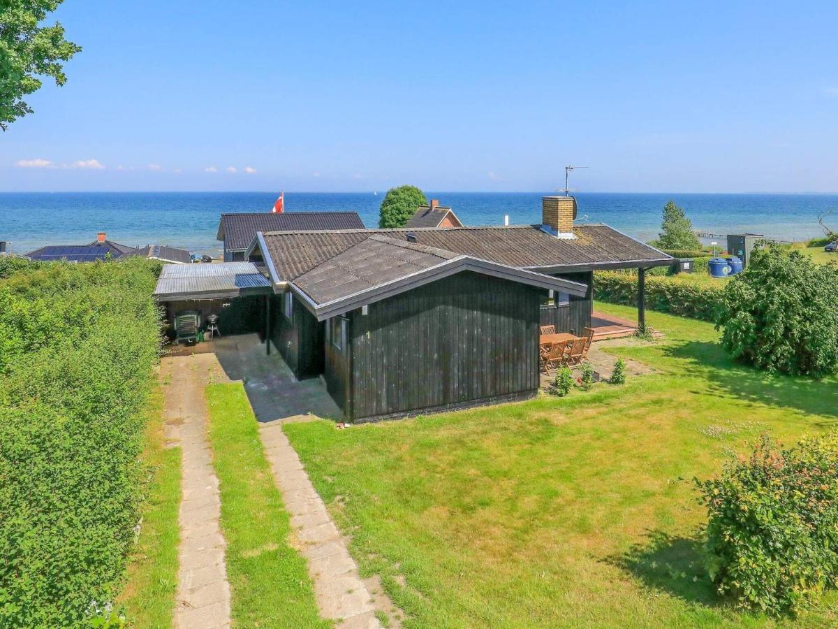 6 Person Holiday Home In Hesselager Exterior foto